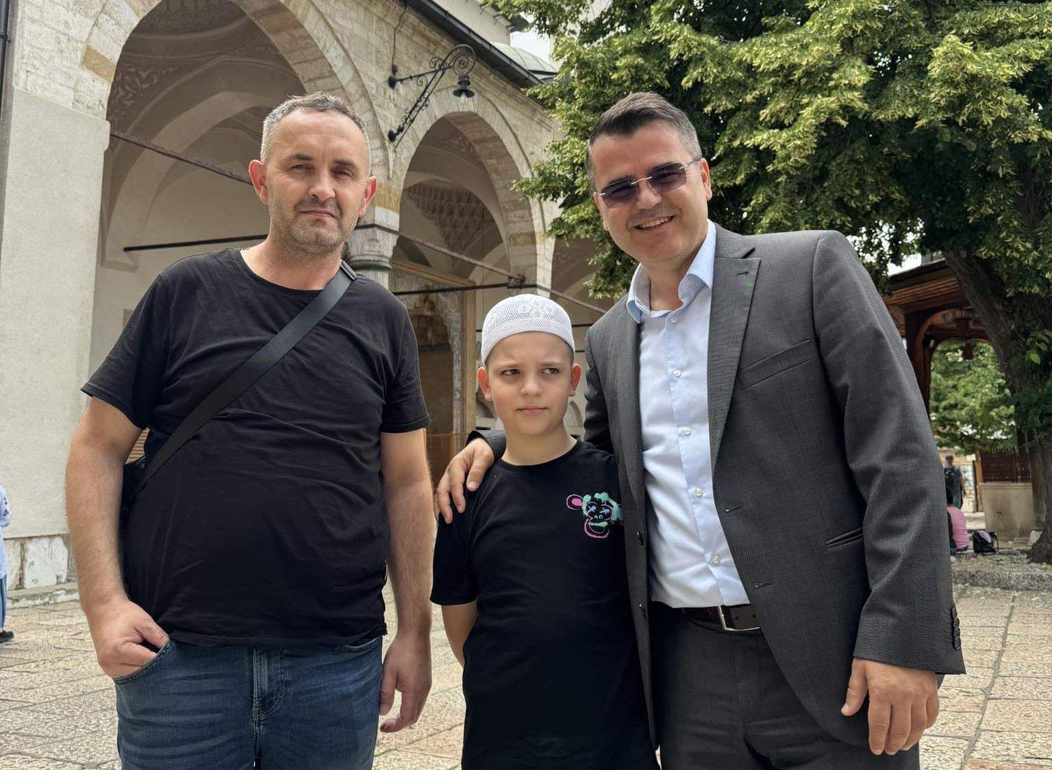 Ovo je Enis Bašić (8), najmlađi hafiz Kur'ana Časnog u Europi